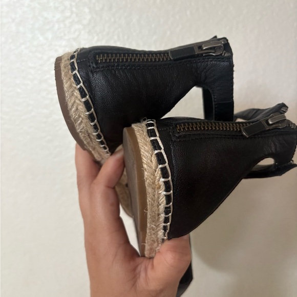 Eileen Fisher Lala Tumbled Leather Espadrille Flat Black Size 7.5 - Picture 4 of 5